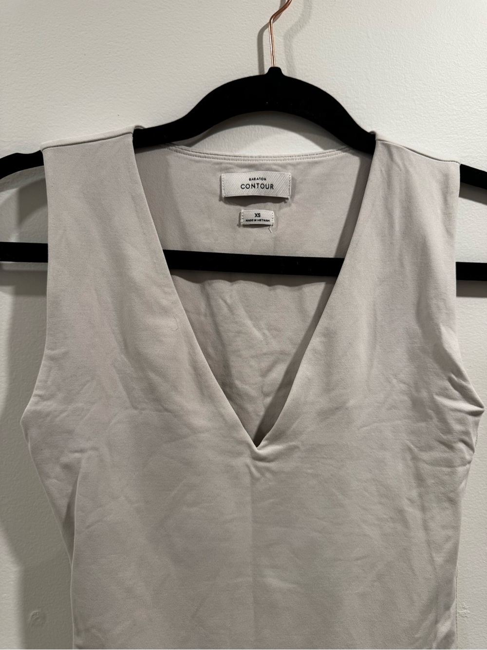 Babaton Sleeveless V-Neck Bodysuit in Cream XS - Picture 2 of 5